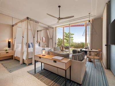 Landmark Sea View Room