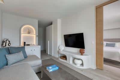 Aegean Expandable Suite