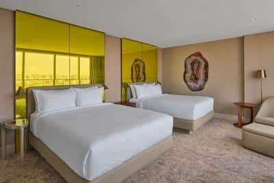 Deluxe Queen Guest Room