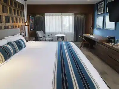 1 King 1 Funton Bed