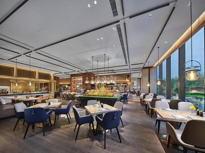 Commune All-Day Dining Restaurant