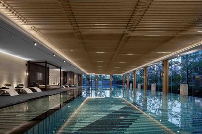 Indoor Infinity Swimming Pool