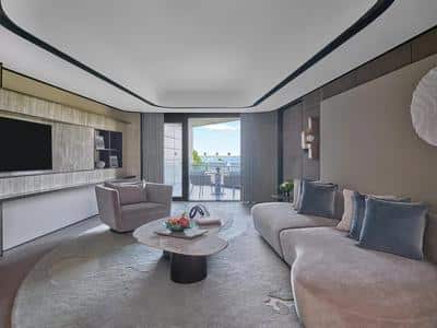 1 King Junior Suite Lake View Balcony