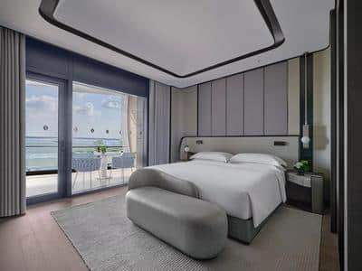 1 King Classic Lake View Balcony
