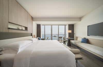 1 King Classic Ocean View