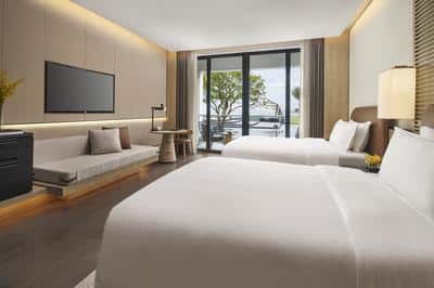 2 Twin Classic Club Lounge Access Ocean View Balcony