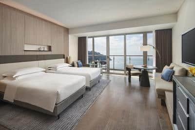 2 Twin Classic Ocean View High Floor