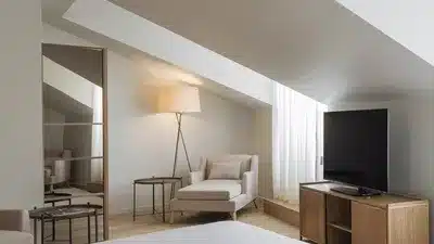 1 King Suite