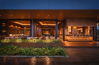 Voyages Pool & Bar