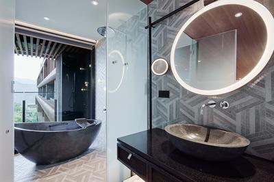 1 King Suite
