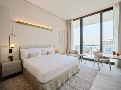 1 King Deluxe Furnished Balcony