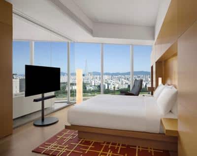 1 King Bed High Floor