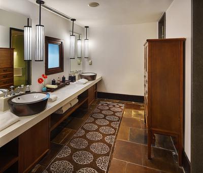 Courtyard Suite