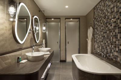Premium Suite with Balcony