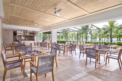 Hang Ten Beach Bar & Grill