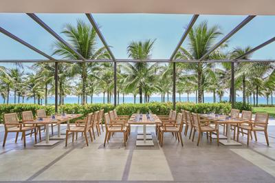 Hang Ten Beach Bar & Grill