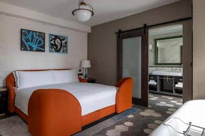 Deluxe Chamber One Bedroom Suite