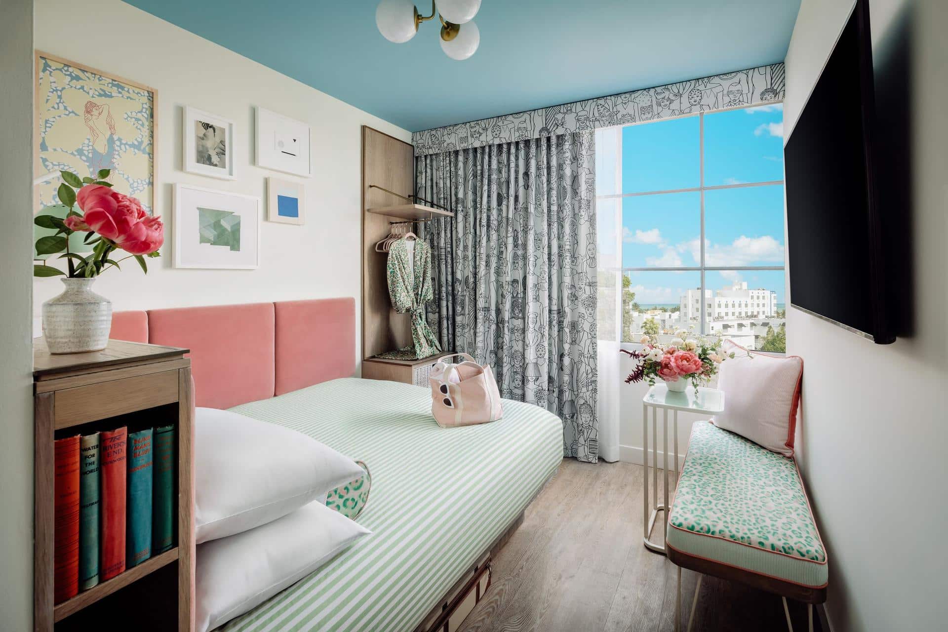 Guest Room, 1 Queen