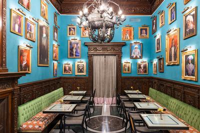 The Palace Bar