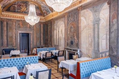 Core Restaurant