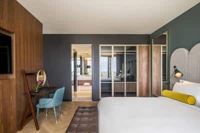 Premium Suite