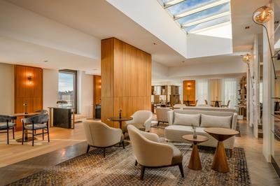 MClub Lounge