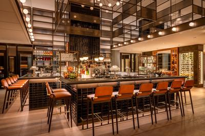 Westhub Bar &  Lounge