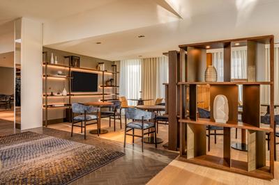 MClub Lounge