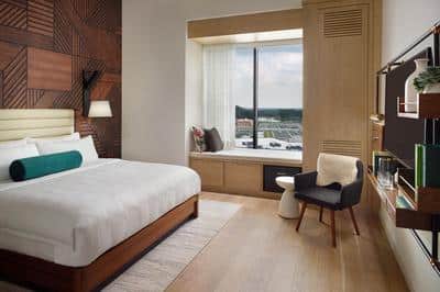 Deluxe Room, 1 King, High Floor