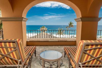 Arcos 1 Bedroom Suite, 1 King, Oceanfront