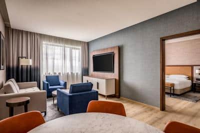 Corner Suite