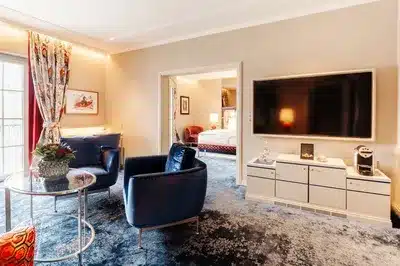 Lake View Suite