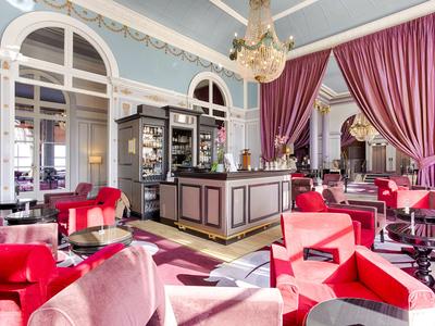 La Belle Epoque Bar