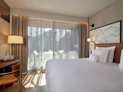 Superior Room Signature