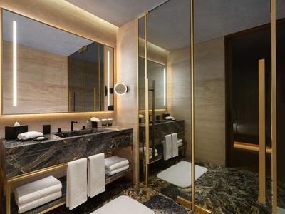Junior Suite Partial Sea View