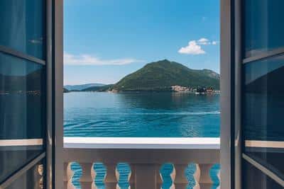 Heritage Premium Sea View Suite