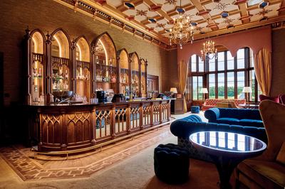 1832 Bar