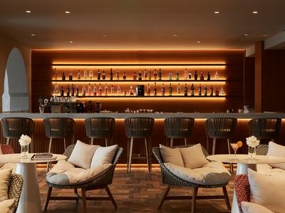 M Bar