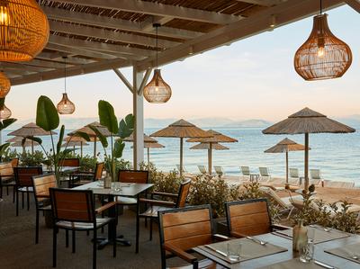 Deck Bar and Grill