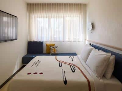 Standard Queen Room