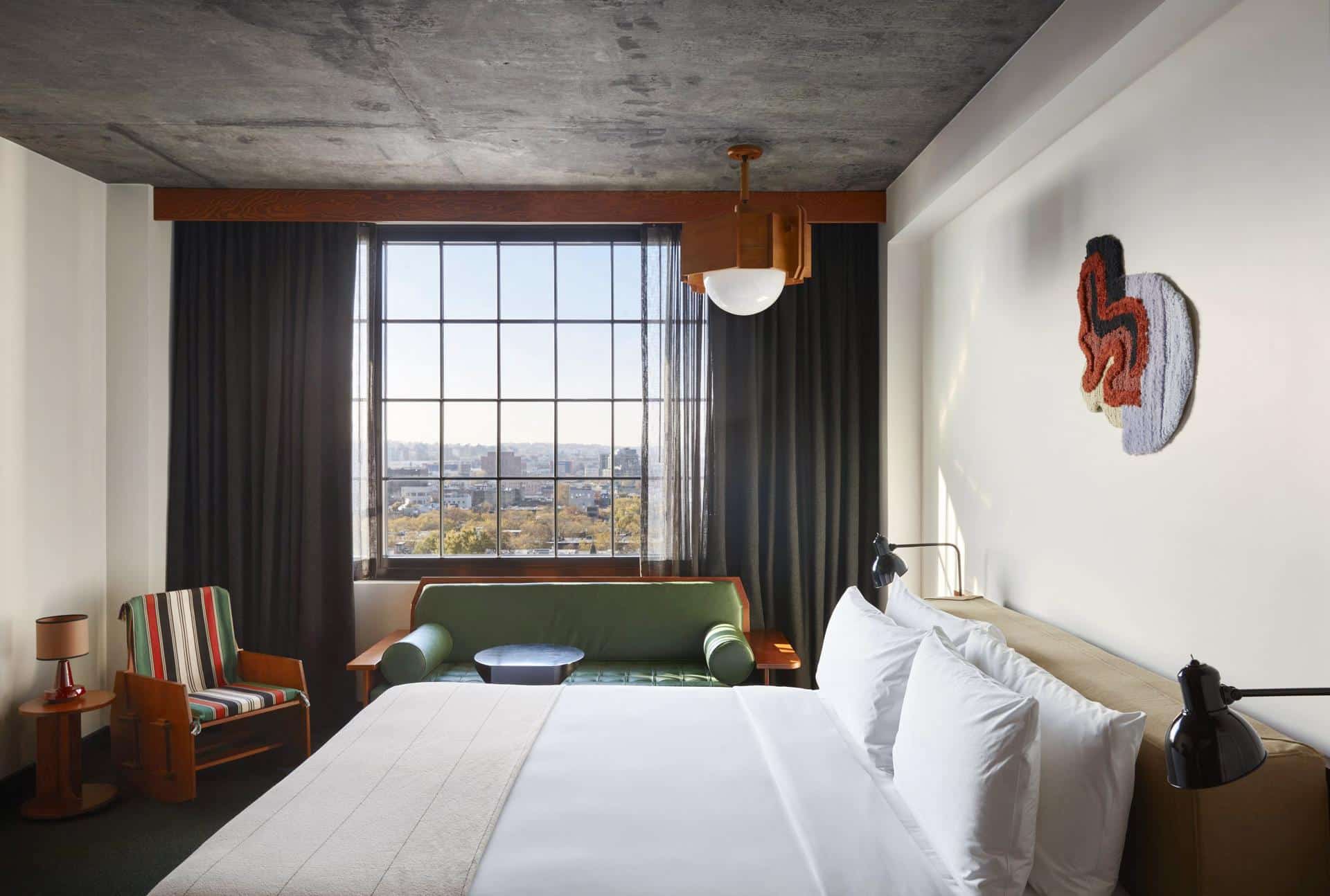 Medium Skyline Room