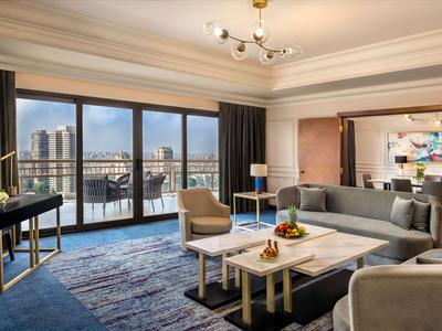 Presidential Club Suite