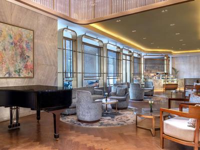 Atrium Lounge