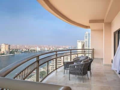 Presidential Club Suite