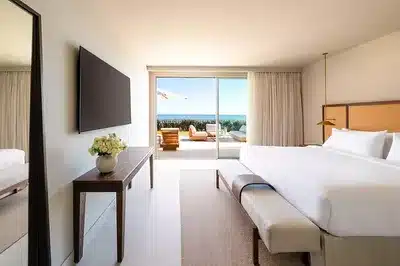Three Bedroom Sea View Suite with Pool and Hot Tub