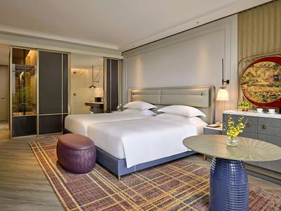 Fairmont 2 Single