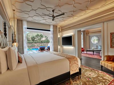 Deluxe Suite with Plunge Pool