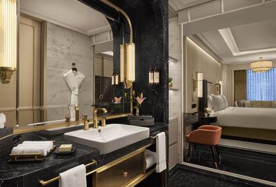 Signature Gold Room