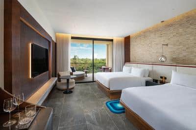 Premier Room, 2 King, Tropical view