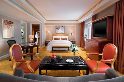 Diplomat Deluxe Room
